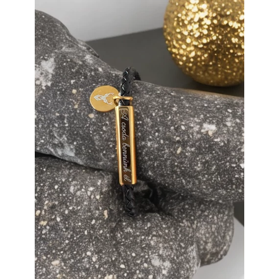 Páros karkötő női darabja